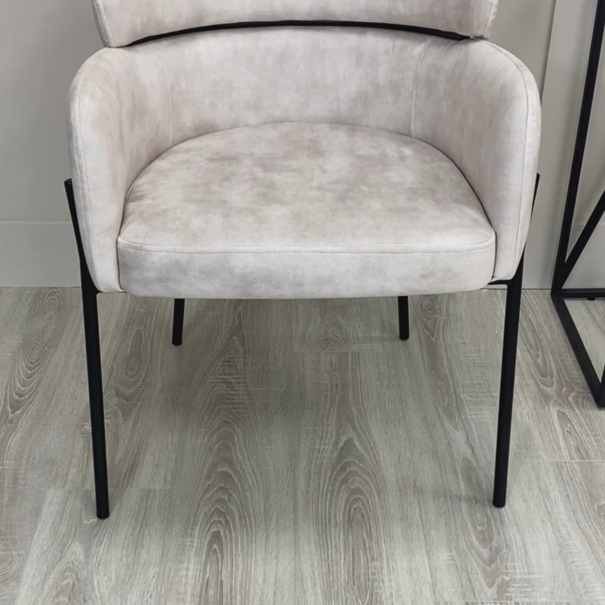 Liang Cream Velvet Dining Chair